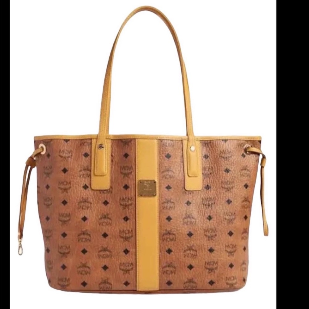 MCM Visetos Medium Liz Reversible
Shopper Tote Cognac Yellow